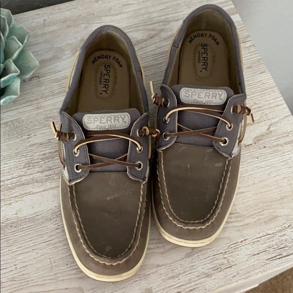 Sperry Top Sider deck shoes